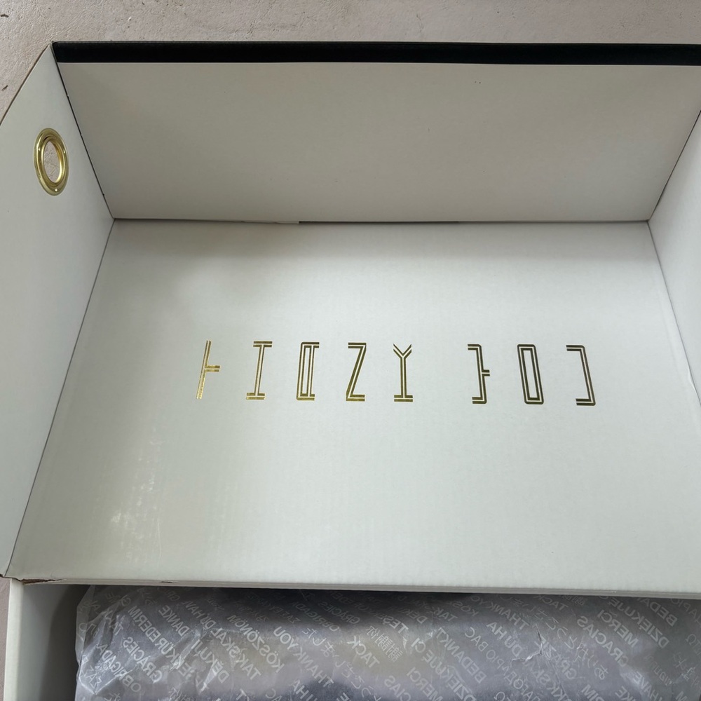 Jordan 11 - Picture 12 of 16